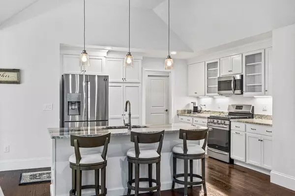 Pembroke, MA 02359,8 Silverwood Rd