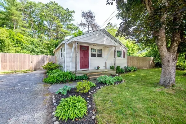 91 Plymouth Ave, Wareham, MA 02538