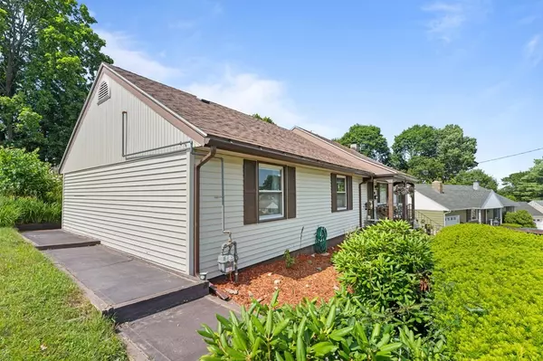 Stoneham, MA 02180,4 Theresa Road