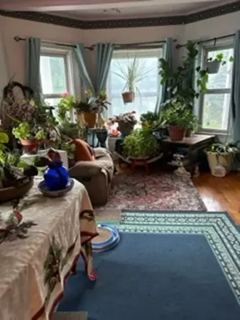 Randolph, MA 02368,33 Woodlawn St