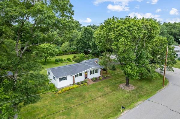 9 Brewster Lane, Hanover, MA 02339