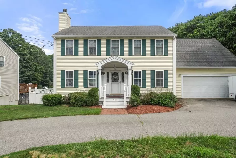 719 Pleasant St, Weymouth, MA 02189