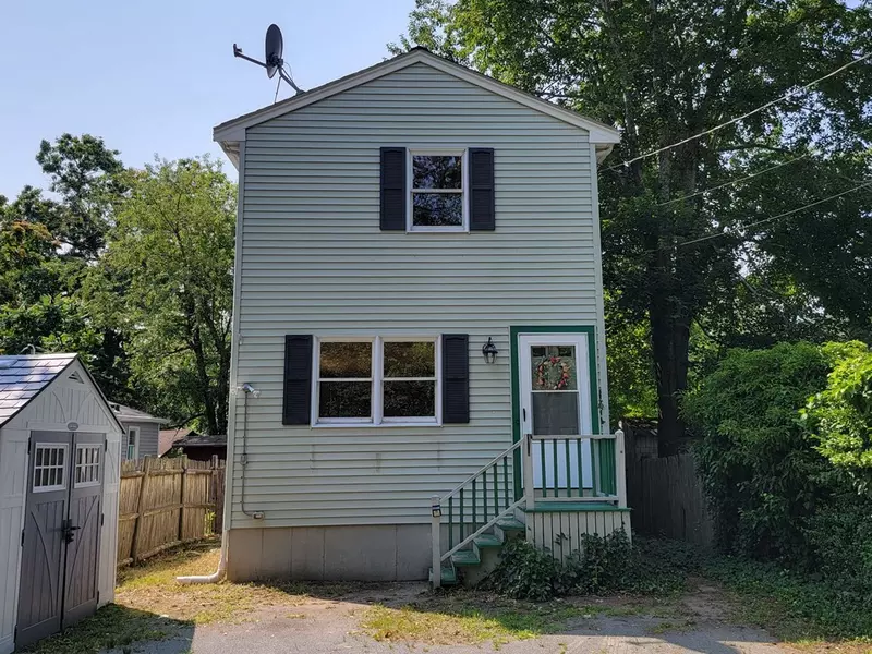 138 Milford St, Hanson, MA 02341