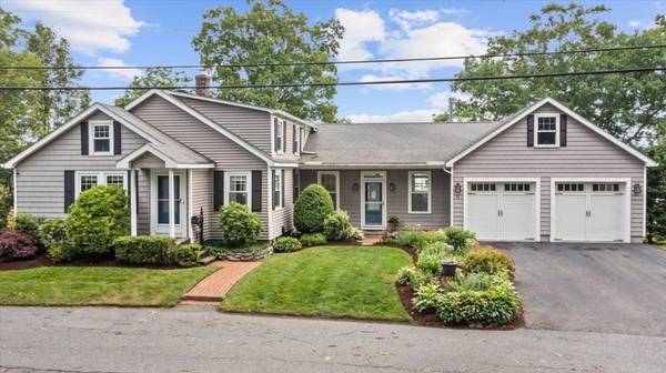 54 Lakeside Dr, Shrewsbury, MA 01545