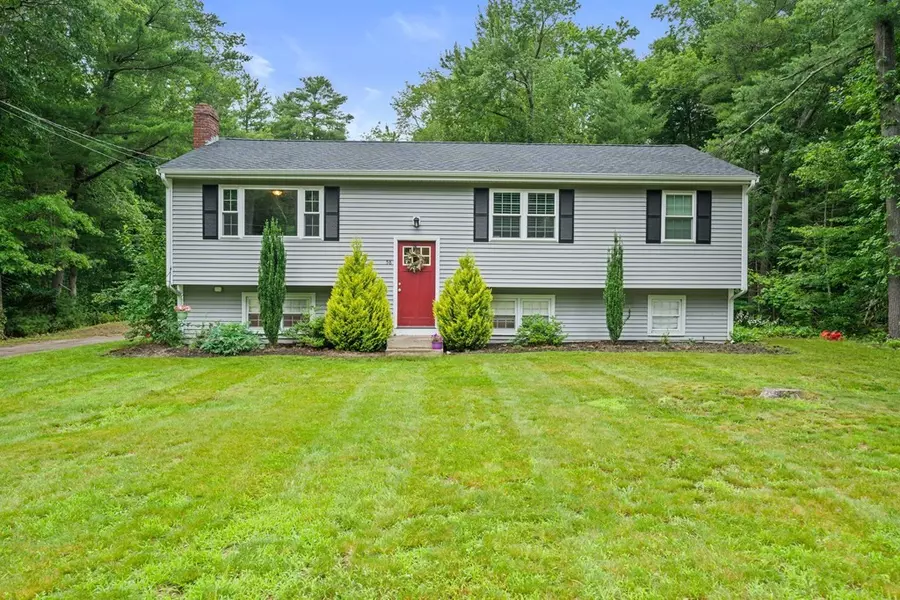 58 Surrey Ln, Hanson, MA 02341