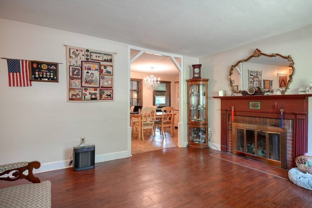 Sudbury, MA 01776,355 Maynard Rd
