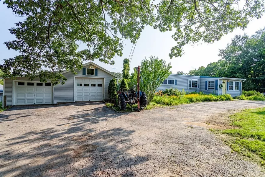 155 County Road, Ashby, MA 01431