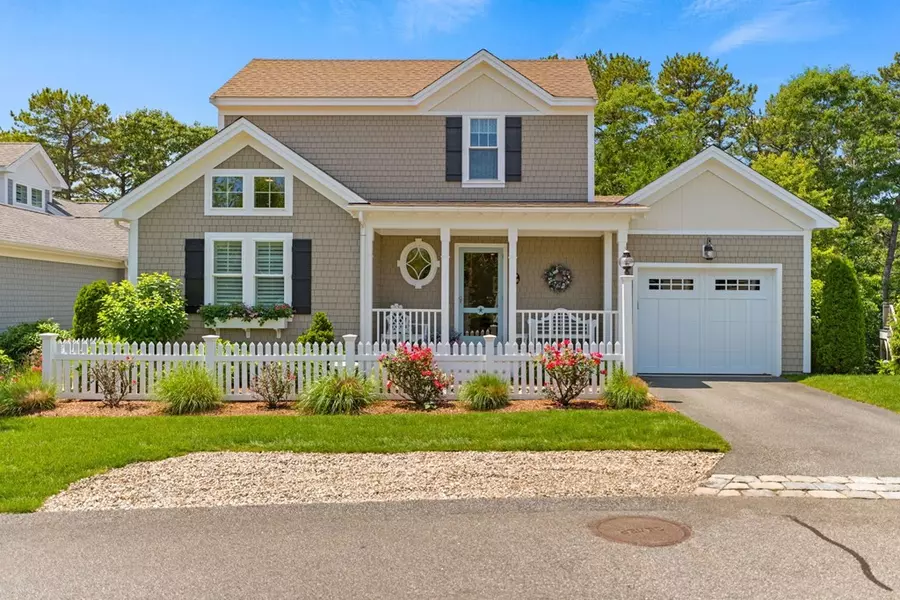 18 Saltwater Circle, Mashpee, MA 02649