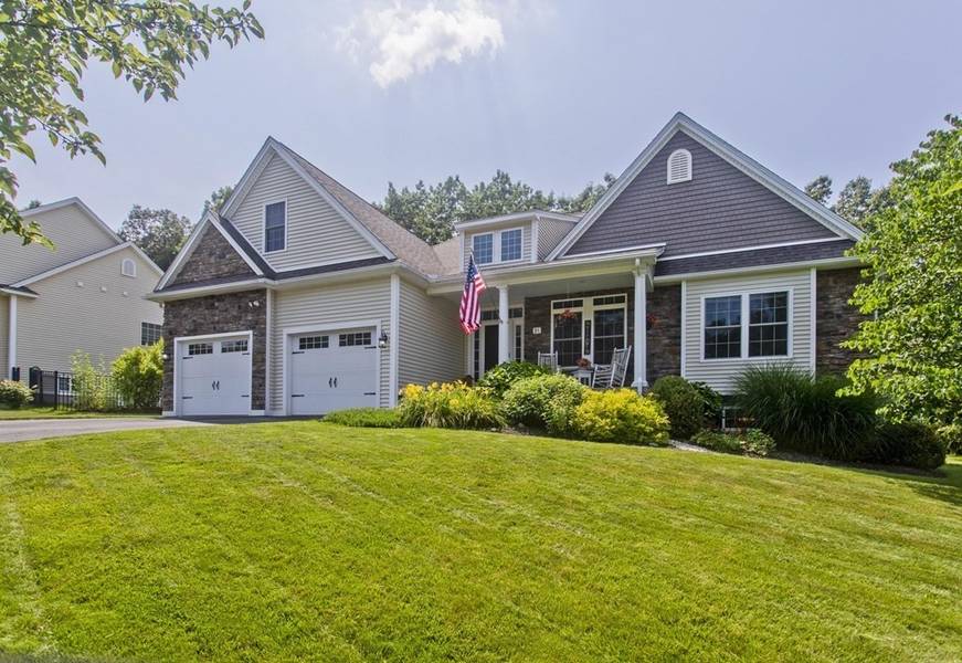 31 East Red Bridge Ln, South Hadley, MA 01075