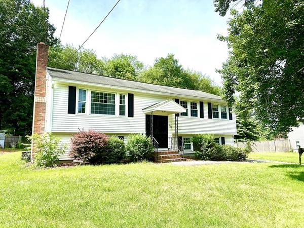 40 Surrey Drive, North Andover, MA 01845