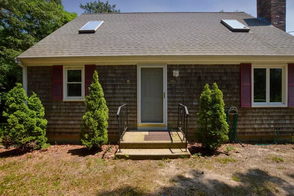 Falmouth, MA 02536,293 Sam Turner Rd
