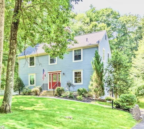 18 Ledgewood  Dr, Belchertown, MA 01007