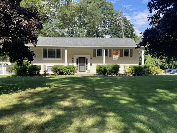 23 Eastview Rd, Hopkinton, MA 01748