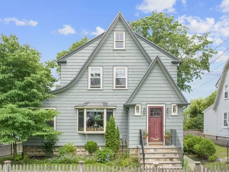 76 Claremont Ave, Arlington, MA 02476