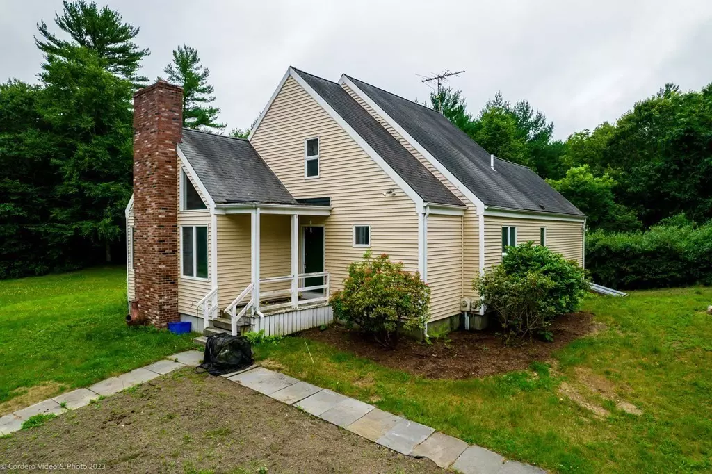 Rochester, MA 02770,30 Wordell St
