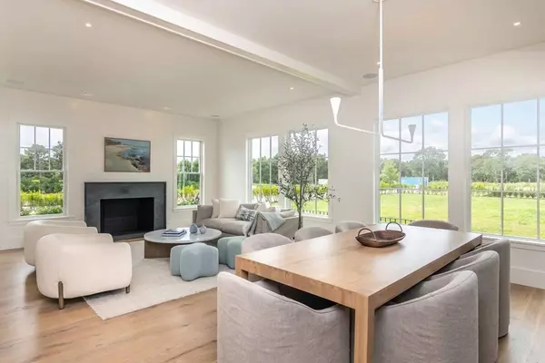 Edgartown, MA 02539,2 Somerset Ln