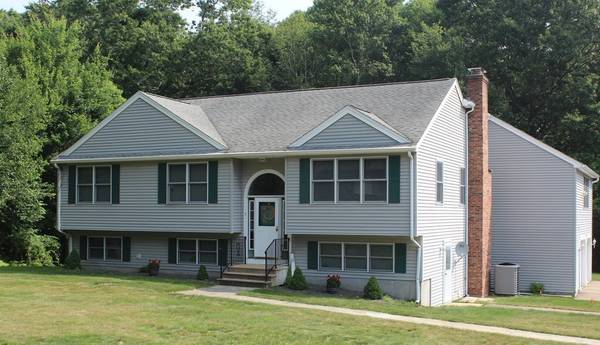 5 Val Go Way, Dudley, MA 01571