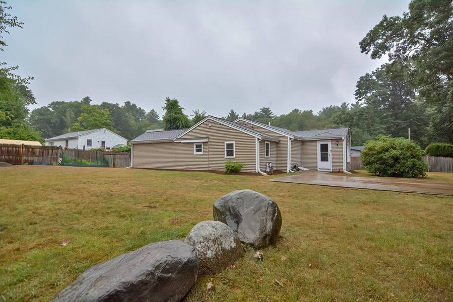 14 Laurel Rd, Norton, MA 02766