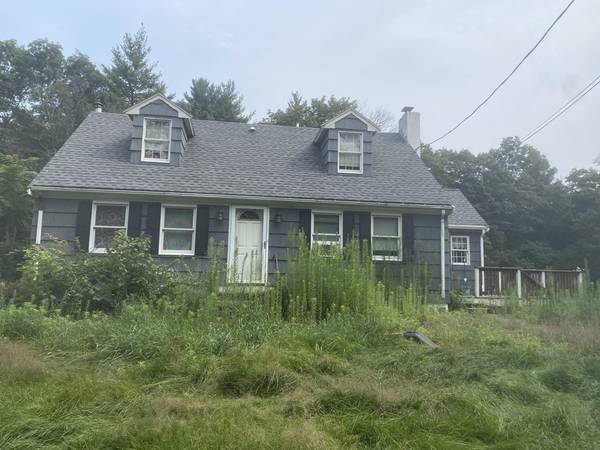 15 Salem St, North Reading, MA 01864