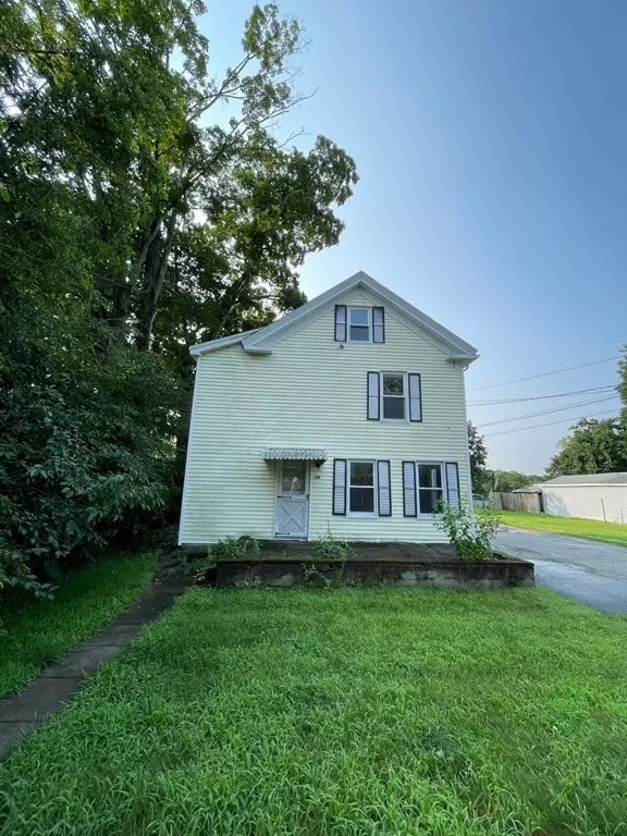 134 River St, Hudson, MA 01749