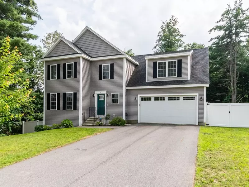 24 Sawtelle Rd, Leominster, MA 01453