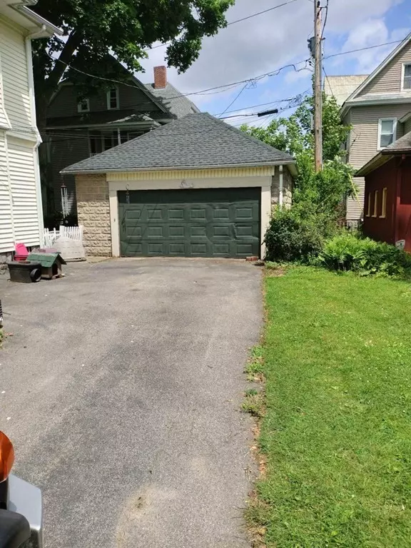 Worcester, MA 01609,58 Fruit