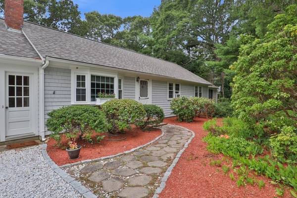 170 Forest Hills Dr, Dennis, MA 02660