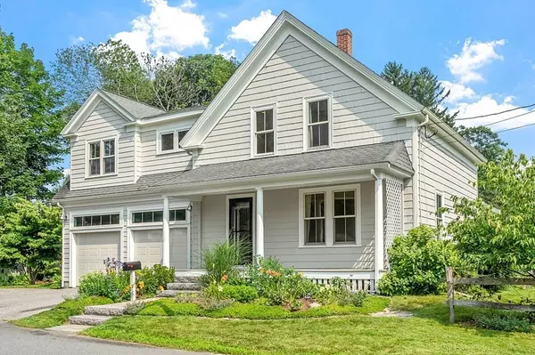 21 Cottage St., Hamilton, MA 01982