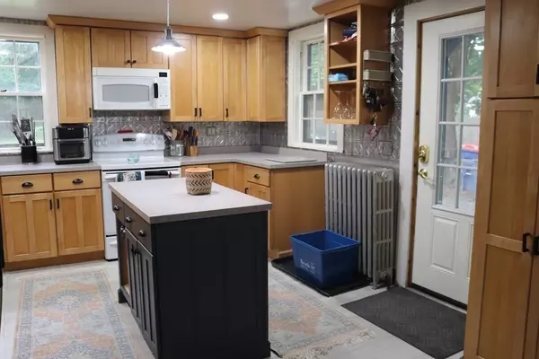 Wareham, MA 02571,3 Bodfish Ave