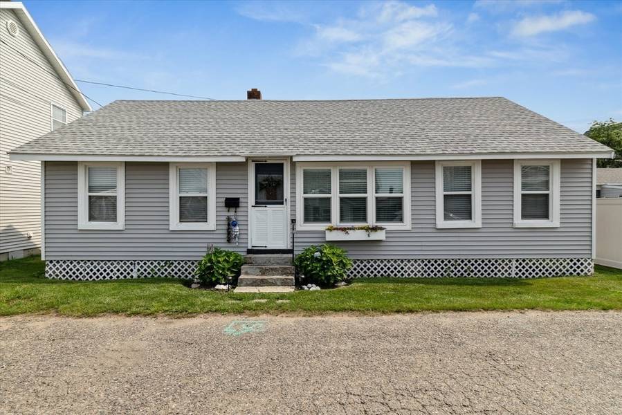 7 Chase Street, Hampton, NH 03842