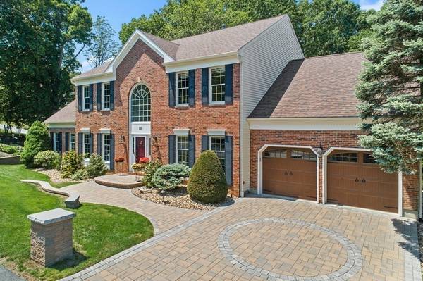 22 Wild Rose Dr, North Andover, MA 01845