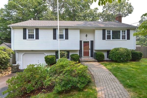 6 Treeland Dr, Milford, MA 01757