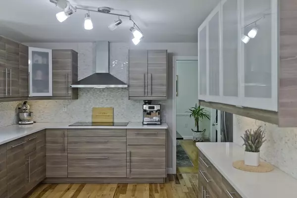 Agawam, MA 01001,102 Glendale Rd