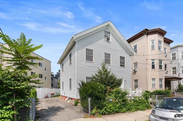 14 Rossmore St, Somerville, MA 02143