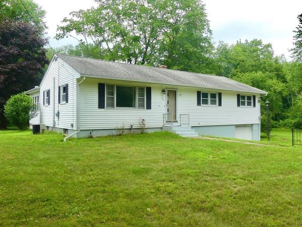 42 S Liberty St, Belchertown, MA 01007