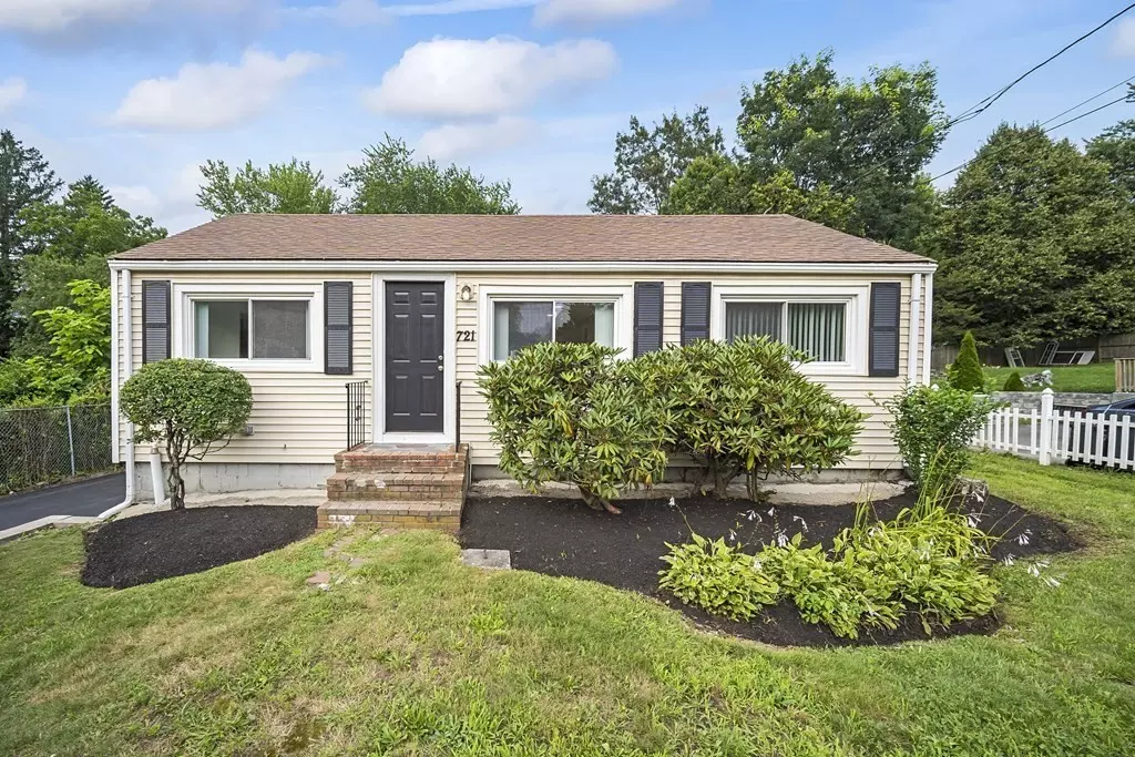 Randolph, MA 02368,721 N Main St