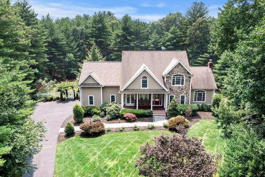 137 Plain St, Norton, MA 02766