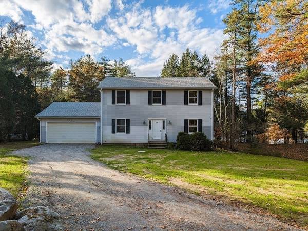 19 Abenaki Street, Hubbardston, MA 01452