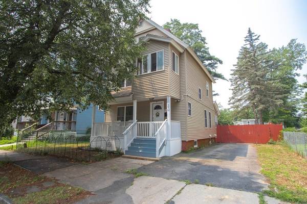 96 Pasadena St, Springfield, MA 01108