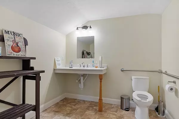 Littleton, MA 01460,80 King St