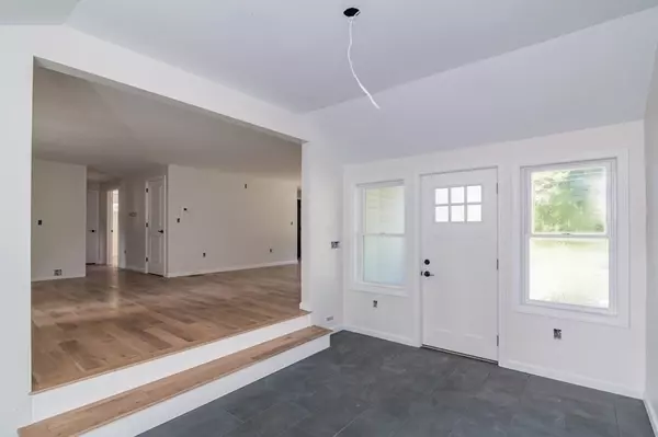 East Longmeadow, MA 01028,4 Millbrook Drive/Circle