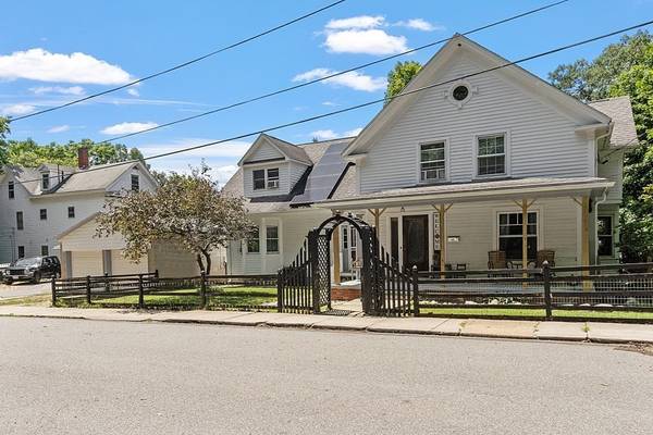 329 Beacon St, Athol, MA 01331