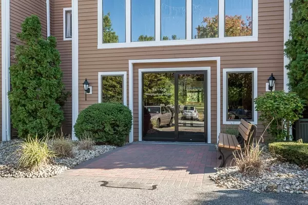 45 Steeplechase Court #45, Haverhill, MA 01832