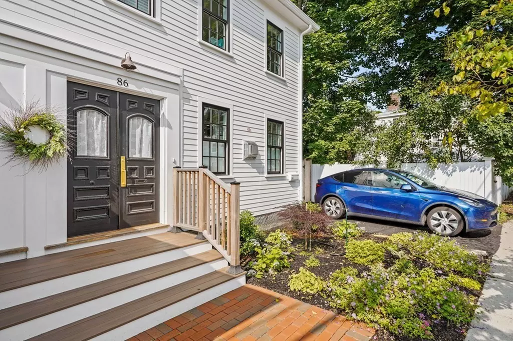 Newburyport, MA 01950,86 Prospect Street #86