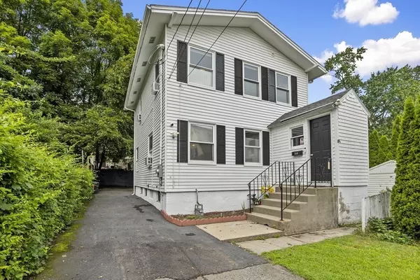 8-1/2 Sherbrook Ave, Worcester, MA 01604