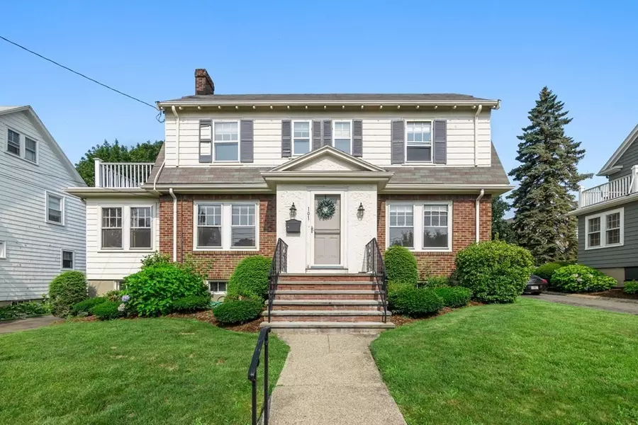 101 Standish Rd, Watertown, MA 02472