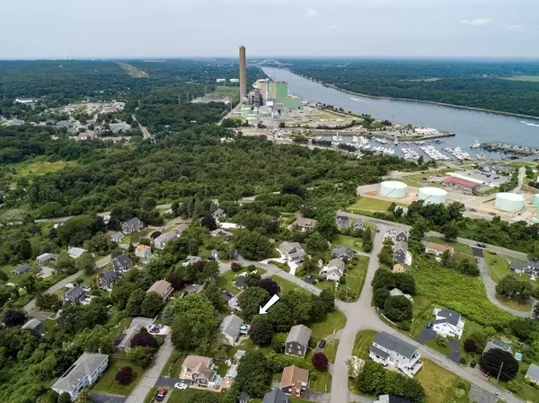 Sandwich, MA 02563,83 Knott Avenue