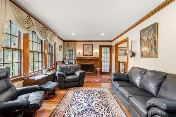 Wellesley, MA 02481,9 Damien Rd