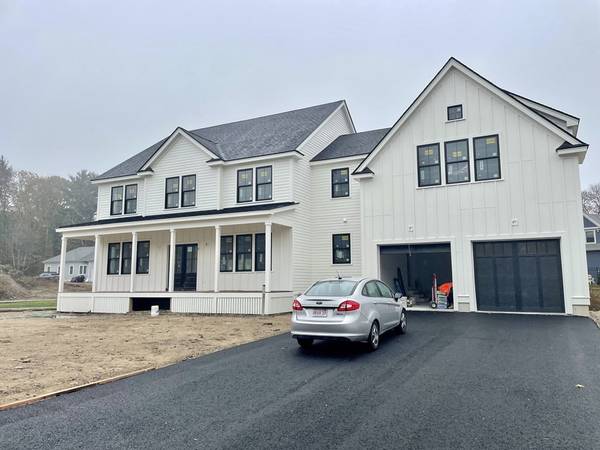 6 Litchfields Way, Walpole, MA 02081