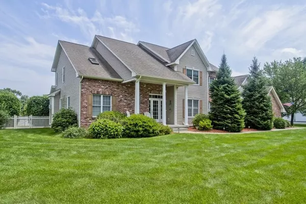 Westfield, MA 01085,18 Winding Ridge Ln